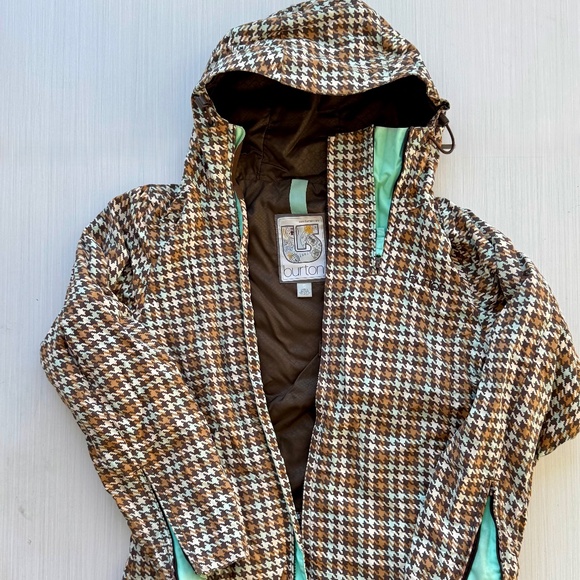 Burton Woman’s Helsinki snowboarding jacket - Picture 1 of 4